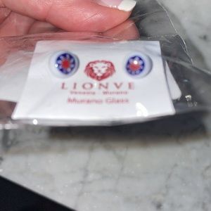 Lionve Murano glass Italian post earrings white, blue & red nwt